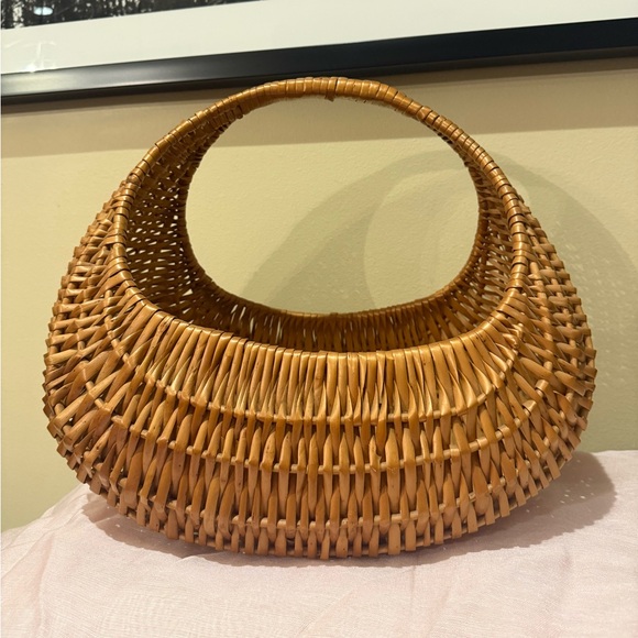 Vintage Gondola Half Moon Harvesting Basket - Picture 3 of 9